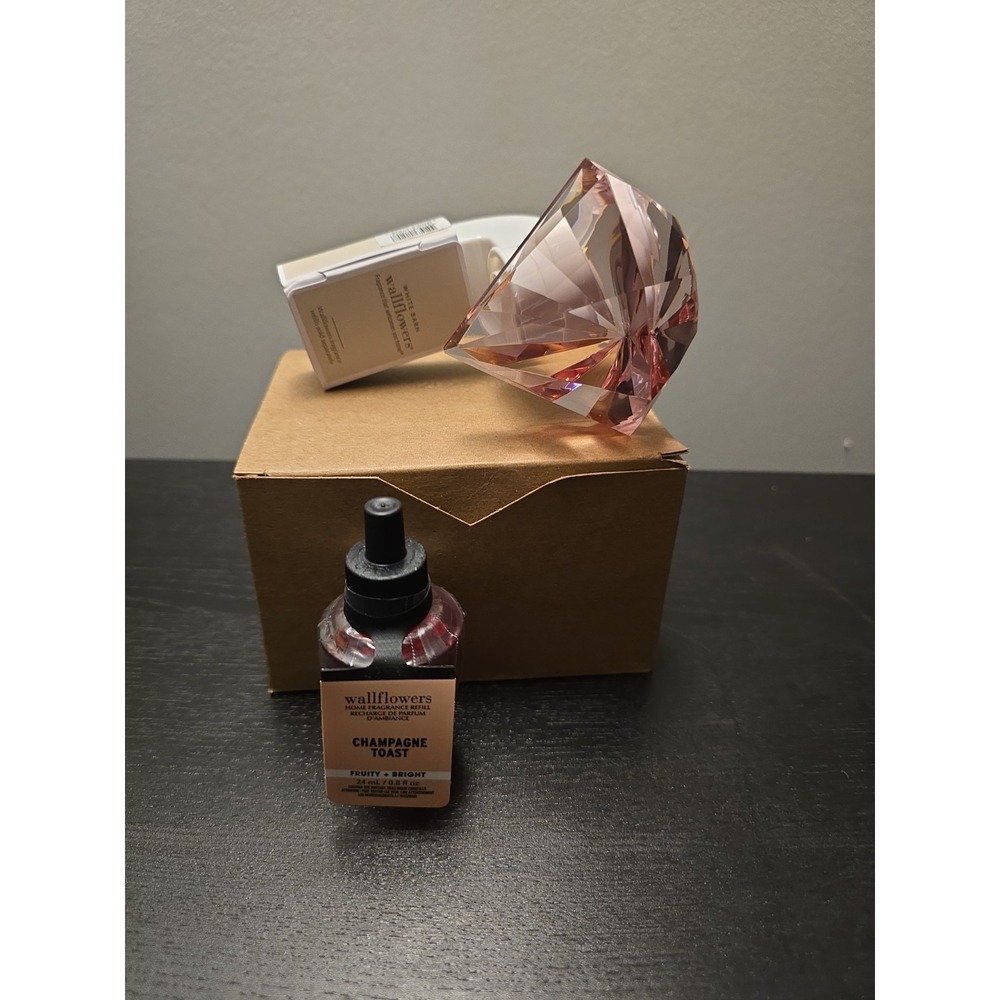 White Barn Bath & Body Works Wallflowers Pink Diamond Champagne Toast Plug In